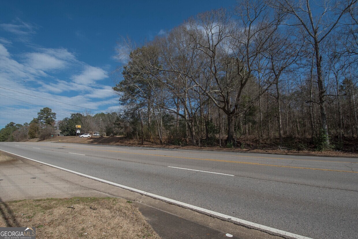 828 New Franklin RD