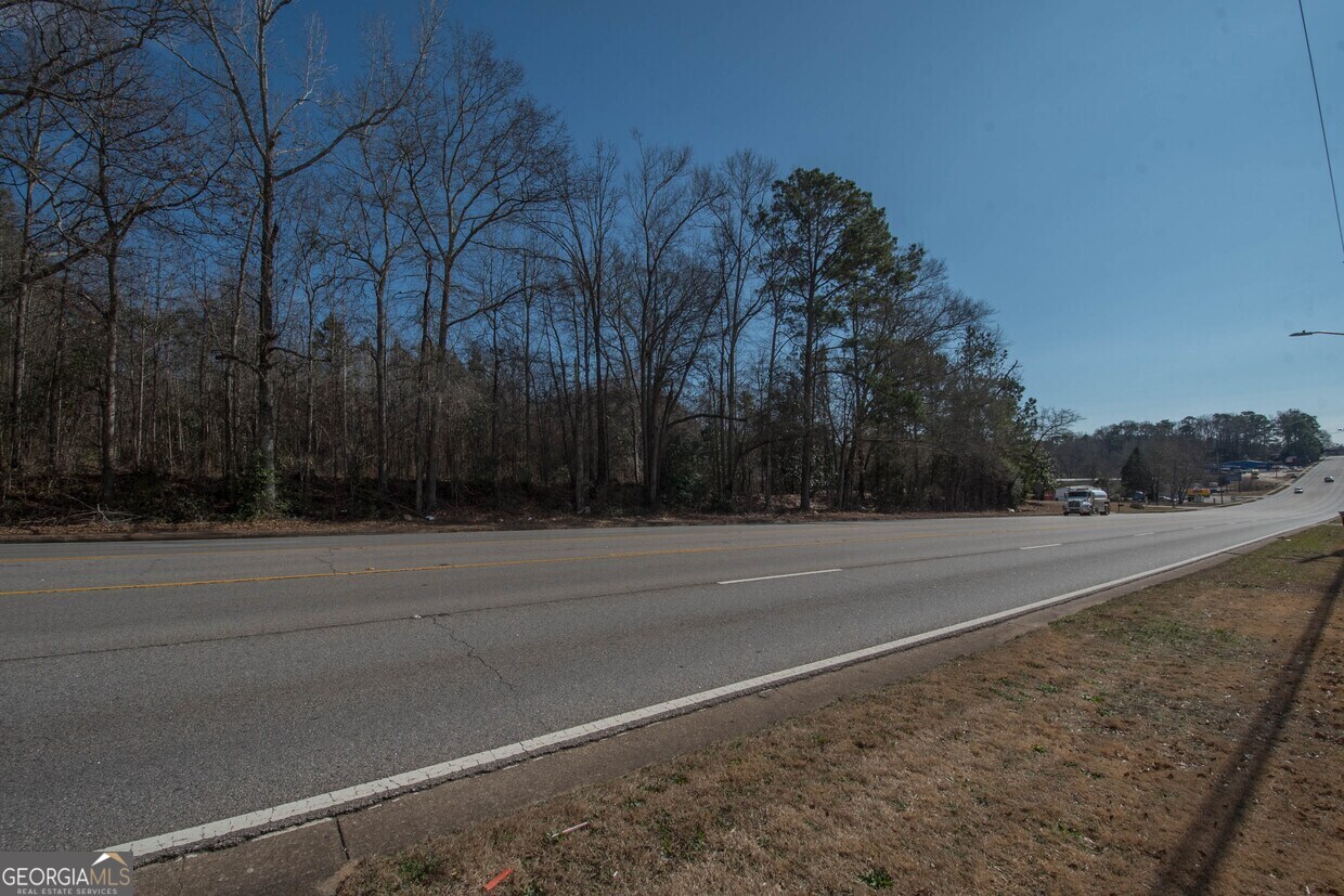 828 New Franklin RD