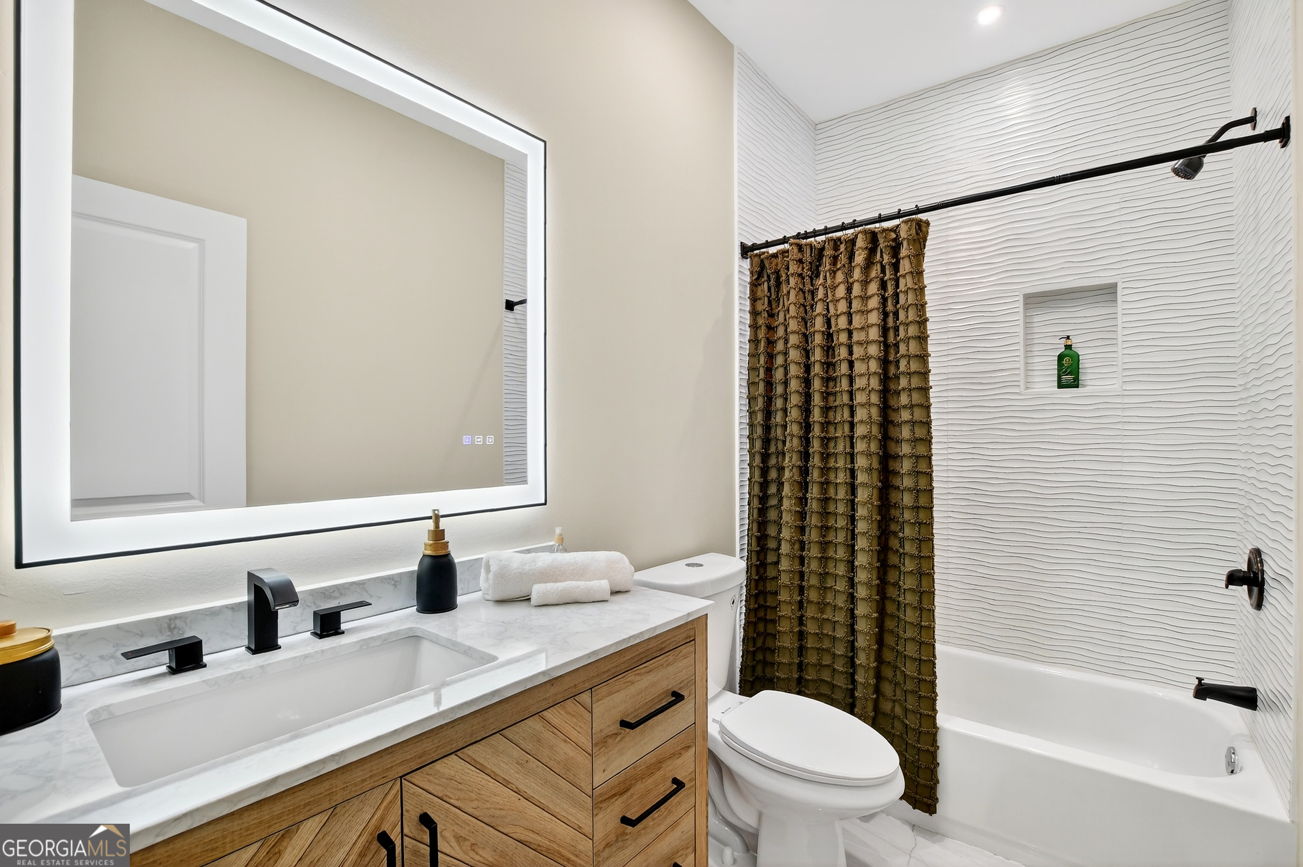 Jefferson Manor - Residential