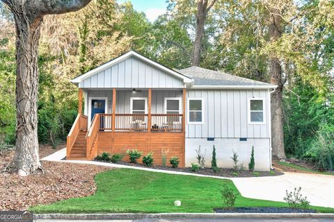 926 Avebury DR East Point GA 30344