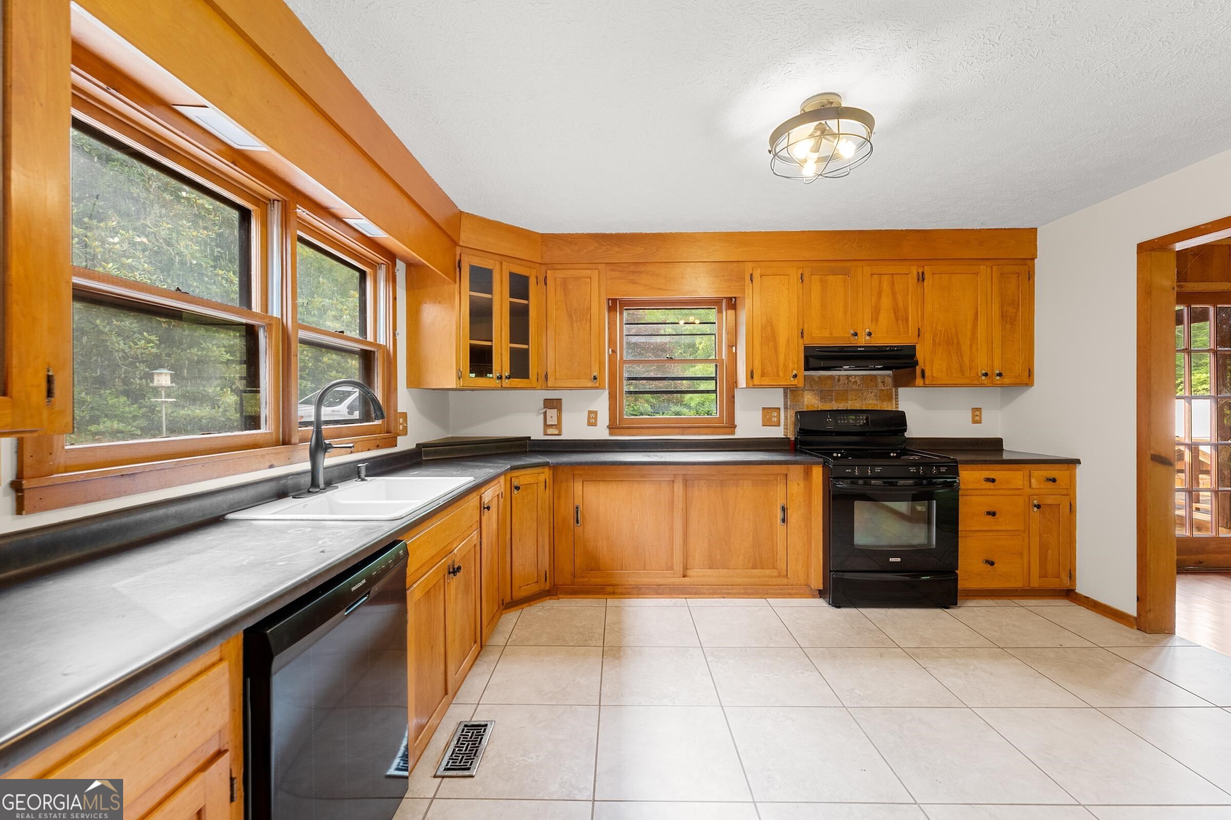 966 Wahoo Creek RD