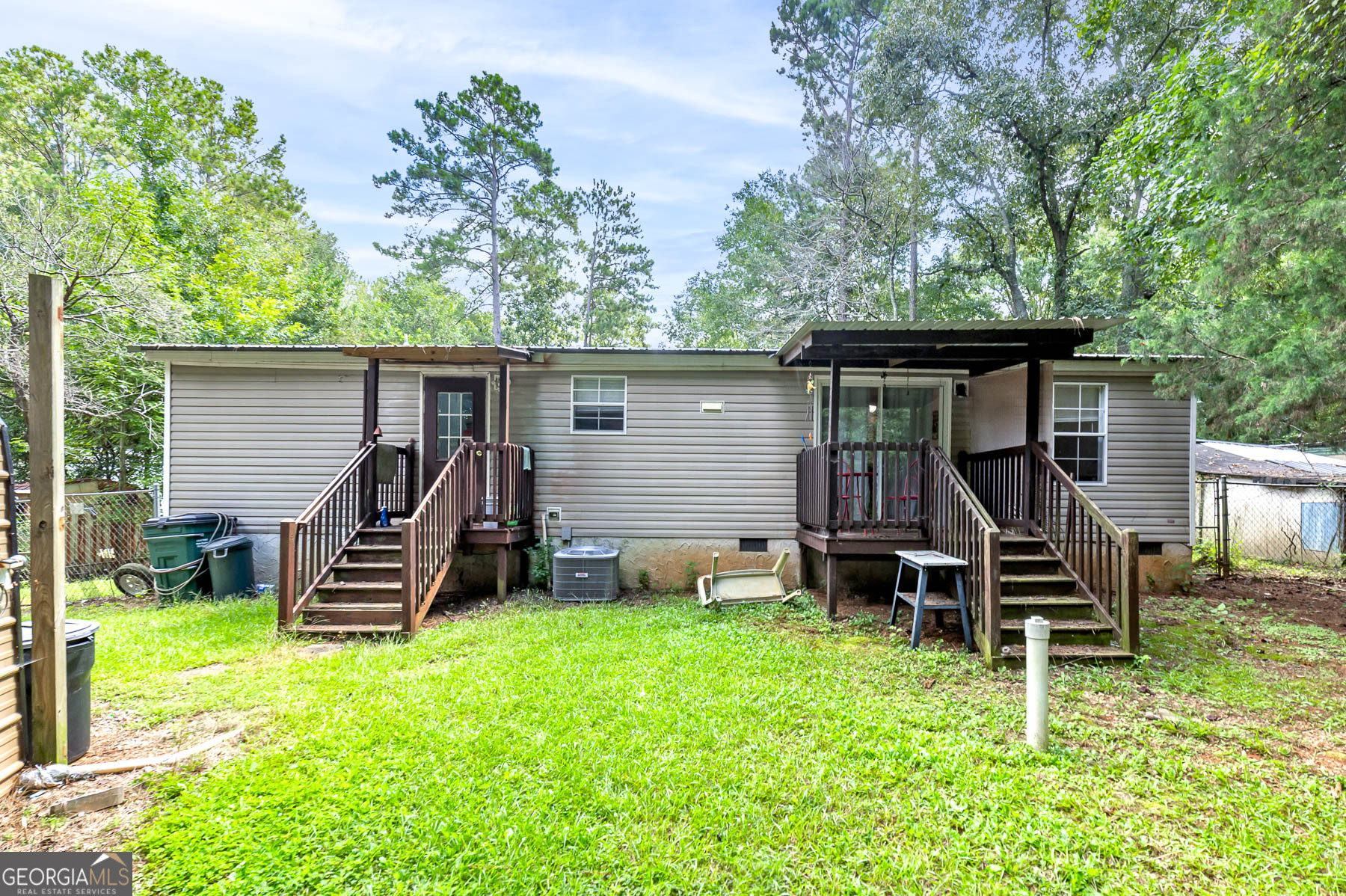 450 Lakeshore DR