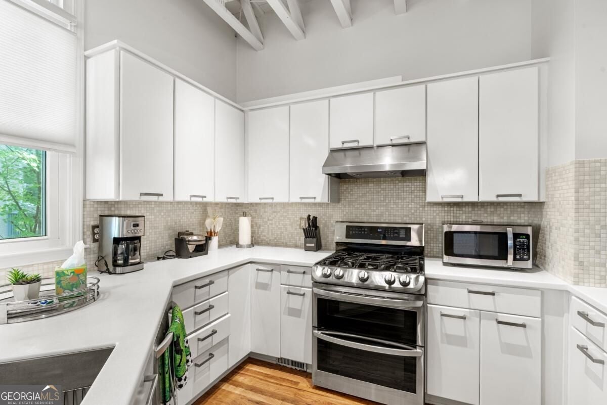 229 Peters ST SW 4