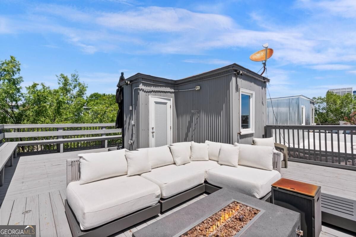 229 Peters ST SW 4