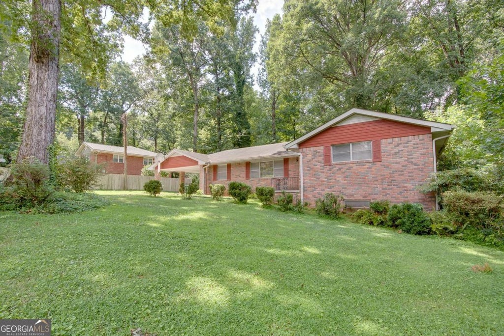 Photo of 2426 Caladium Drive NE, Atlanta, GA 30345 (MLS # 10828411)