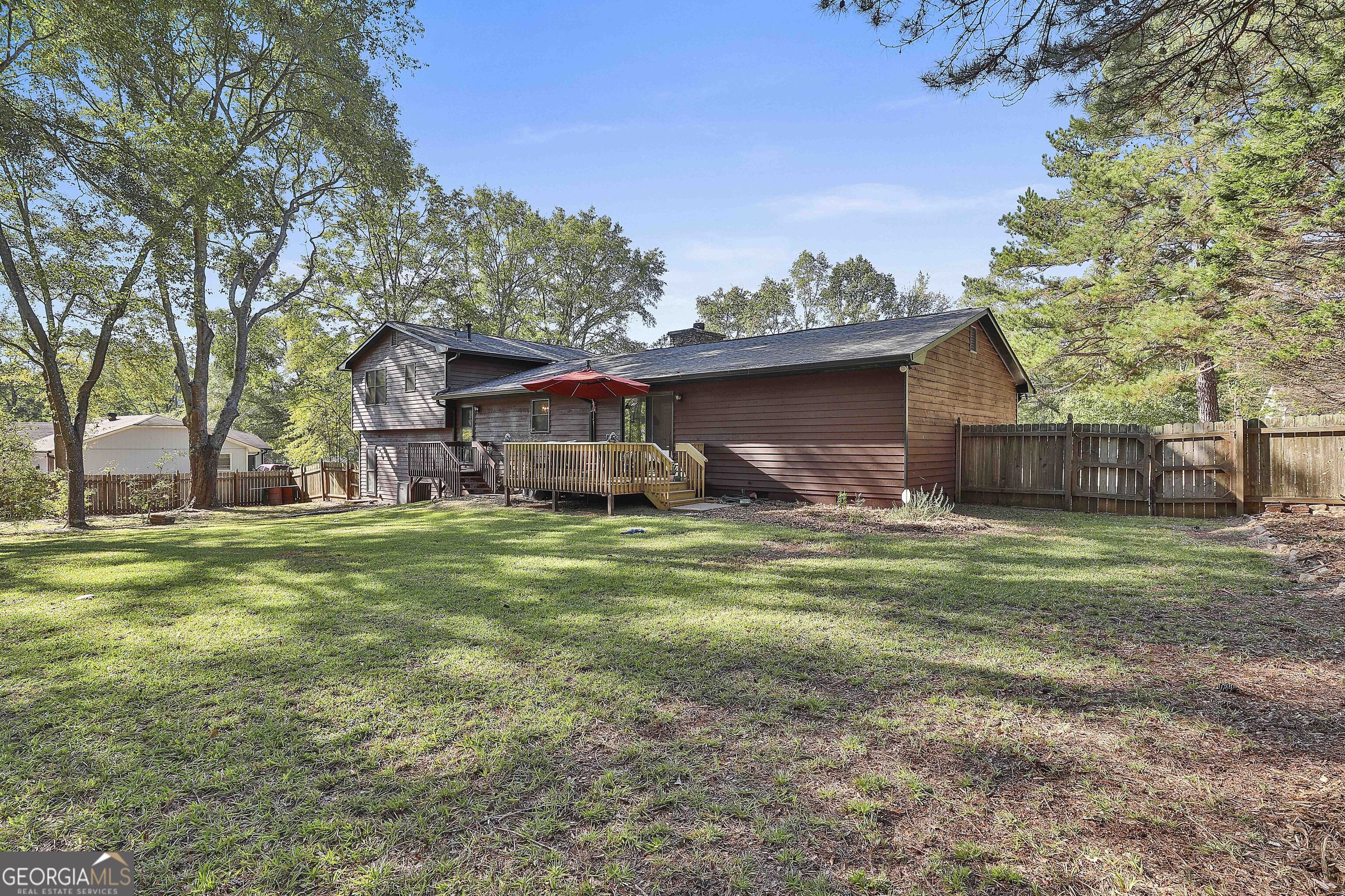 Newnan, Georgia 30263, United States, 3 Bedrooms Bedrooms, ,2 BathroomsBathrooms,Residential,Pending,37820