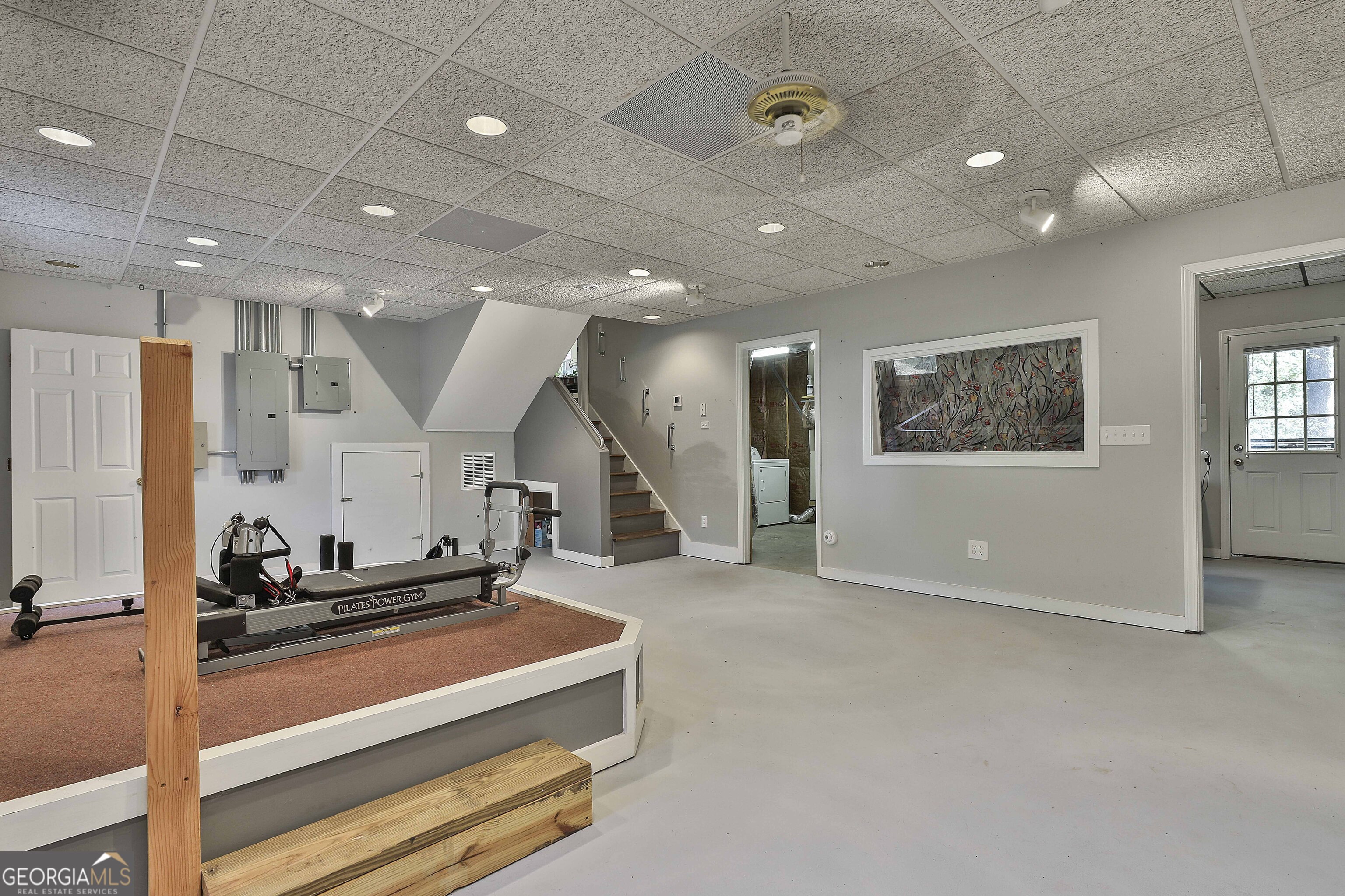 Newnan, Georgia 30263, United States, 3 Bedrooms Bedrooms, ,2 BathroomsBathrooms,Residential,Pending,37820