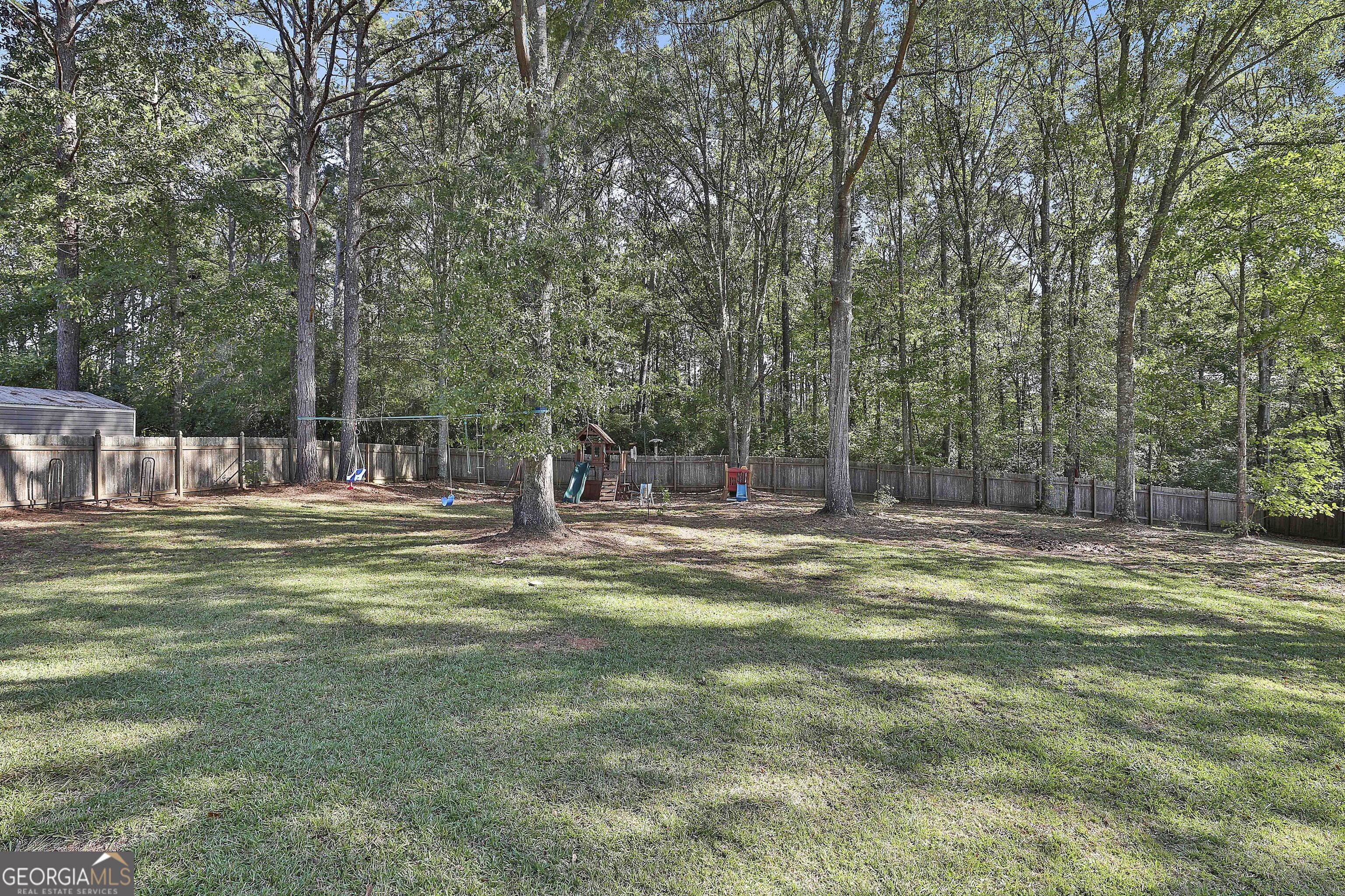 Newnan, Georgia 30263, United States, 3 Bedrooms Bedrooms, ,2 BathroomsBathrooms,Residential,Pending,37820