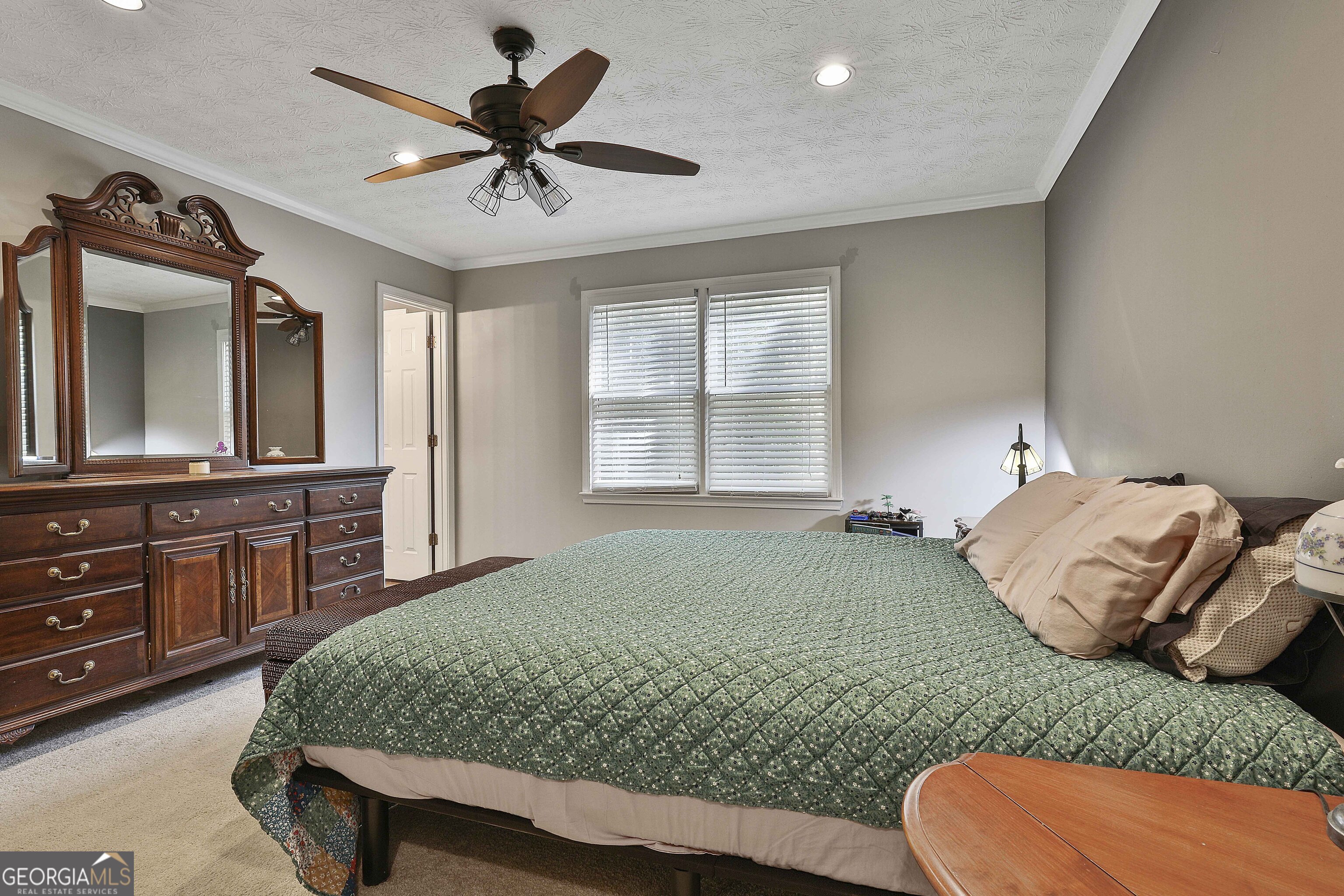 Newnan, Georgia 30263, United States, 3 Bedrooms Bedrooms, ,2 BathroomsBathrooms,Residential,Pending,37820