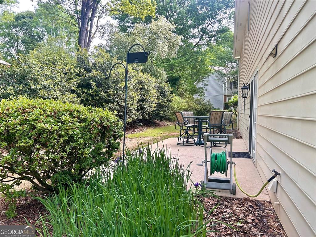 130 Floss Flower CT