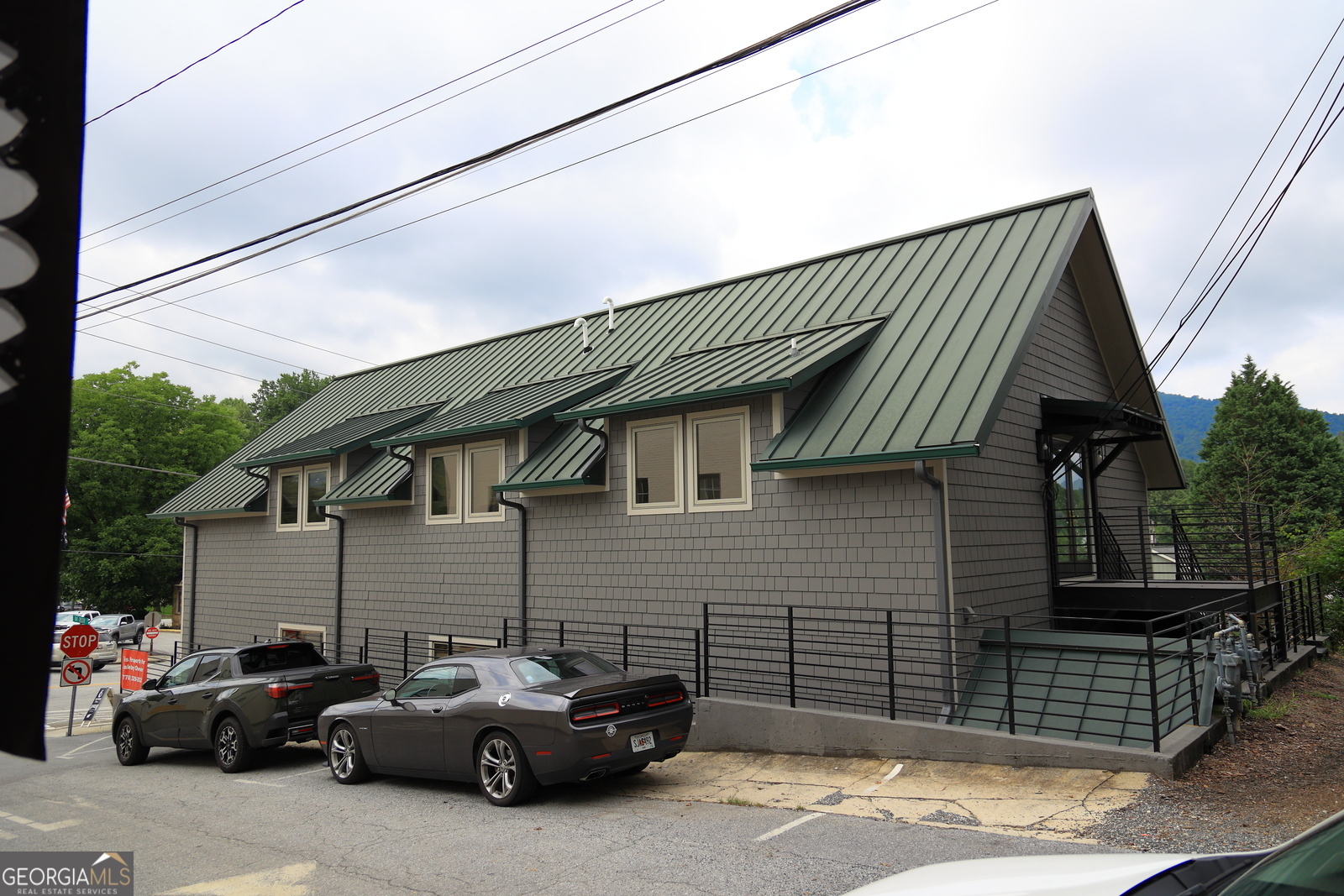 120 N Main ST