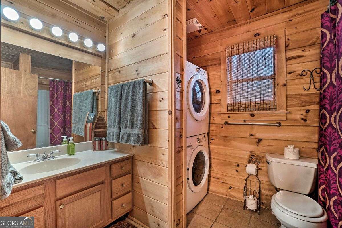 Blairsville, Georgia 30512, United States, 2 Bedrooms Bedrooms, ,2 BathroomsBathrooms,Residential,Active,6686