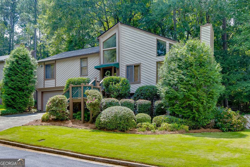 1042 Cedar Forest CT