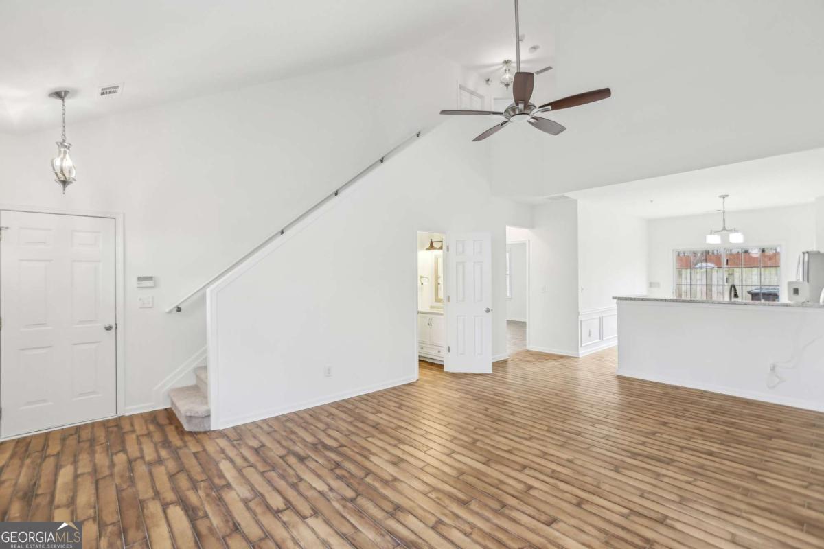 2802 Ashleigh LN
