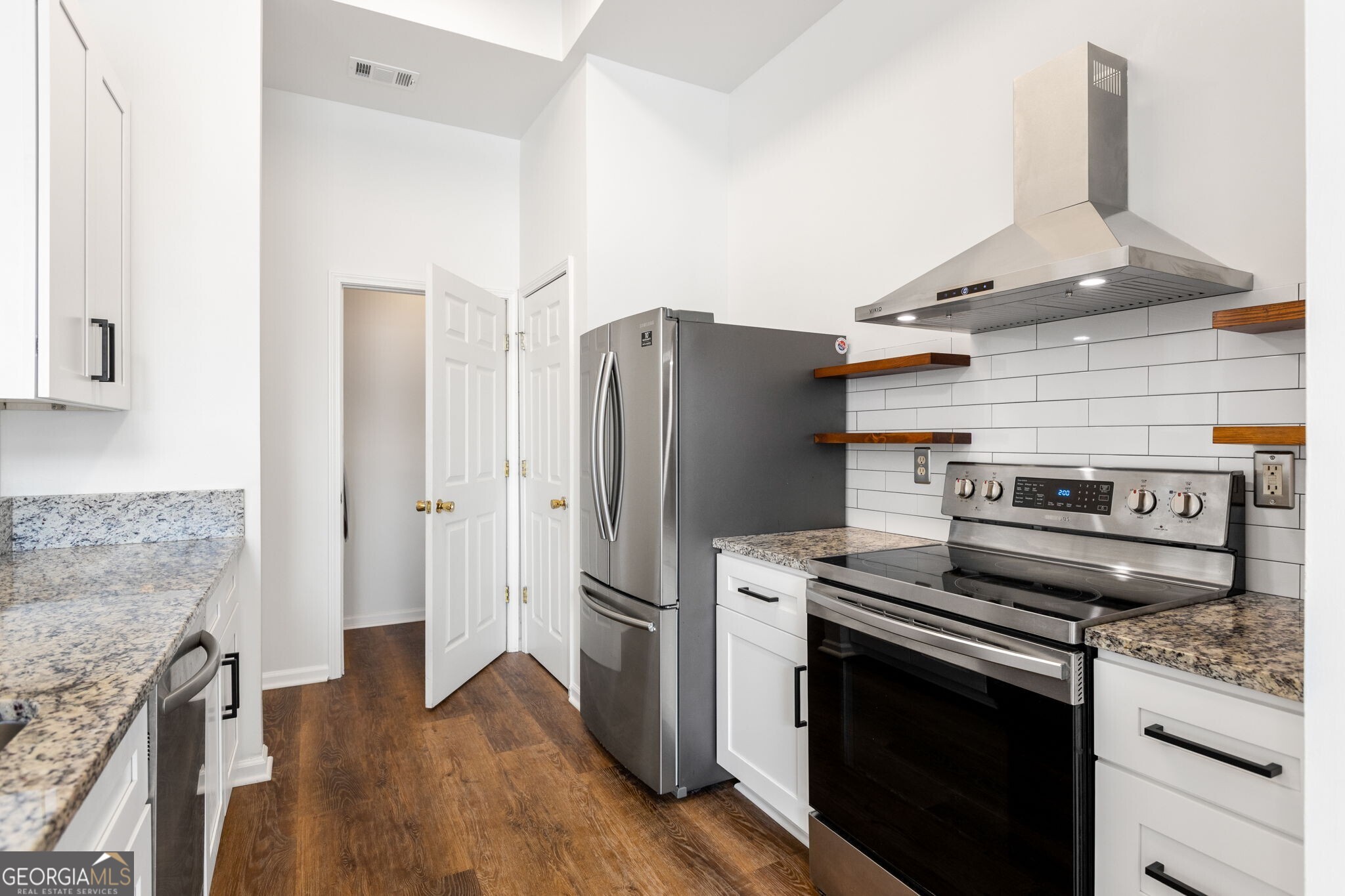 2700 Pine Tree RD NE 1317