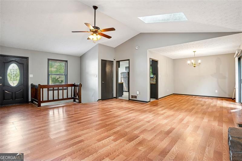 1076 STONEY CREEK LN