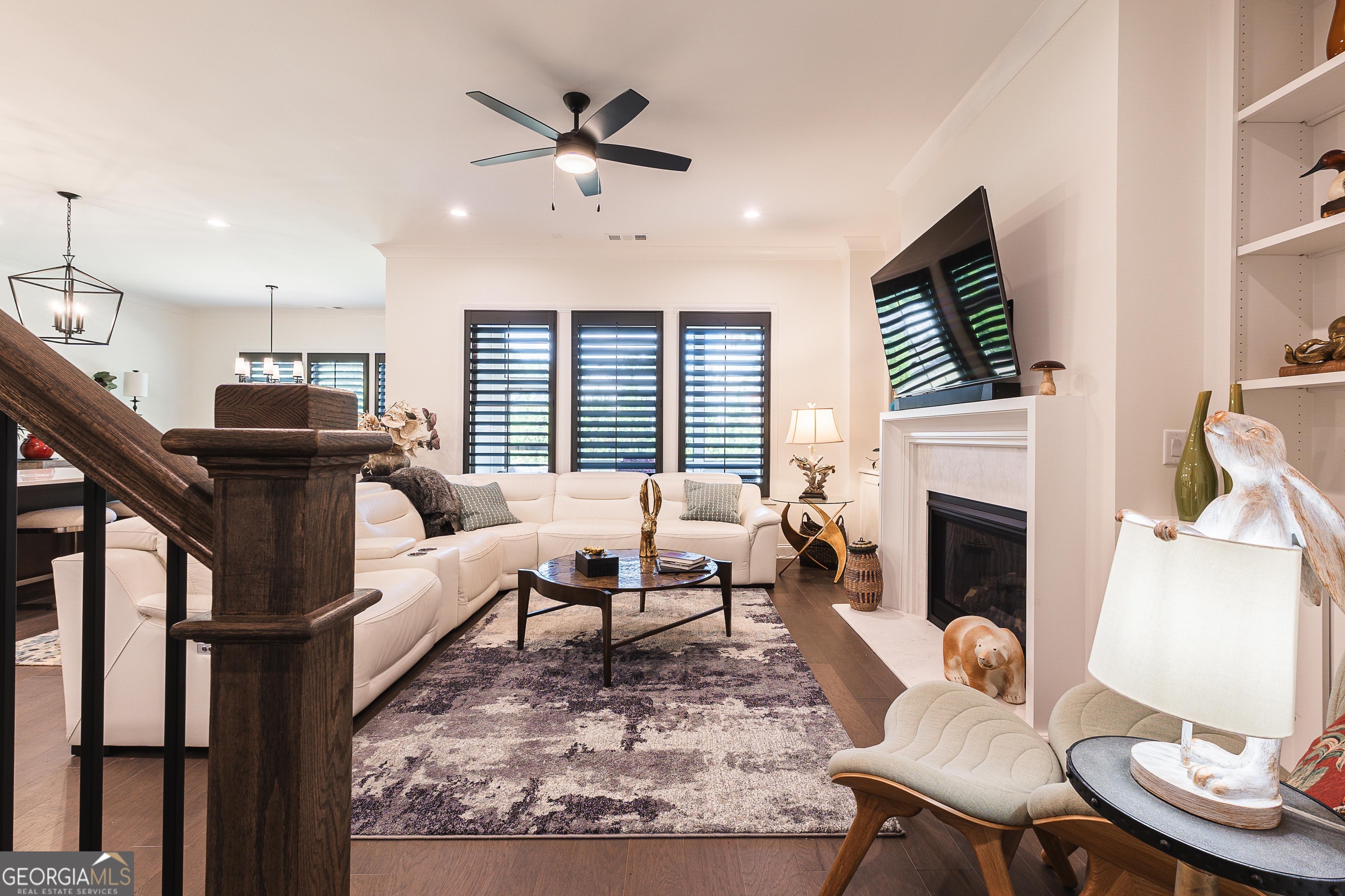 1255 Lakeside Overlook