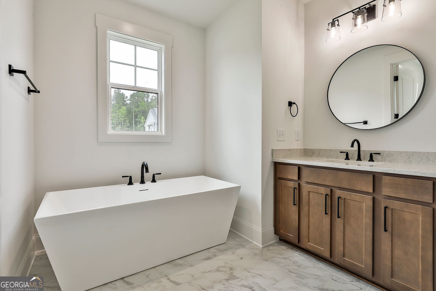 Fayetteville, Georgia 30215, United States, 4 Bedrooms Bedrooms, ,4 BathroomsBathrooms,Residential,Active,224368