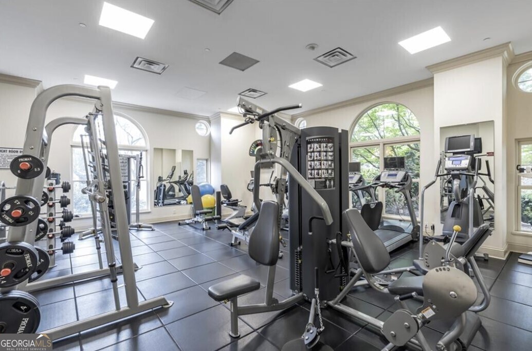 Atlanta, Georgia 30309, United States, 2 Bedrooms Bedrooms, ,2 BathroomsBathrooms,Residential,Pending,84362