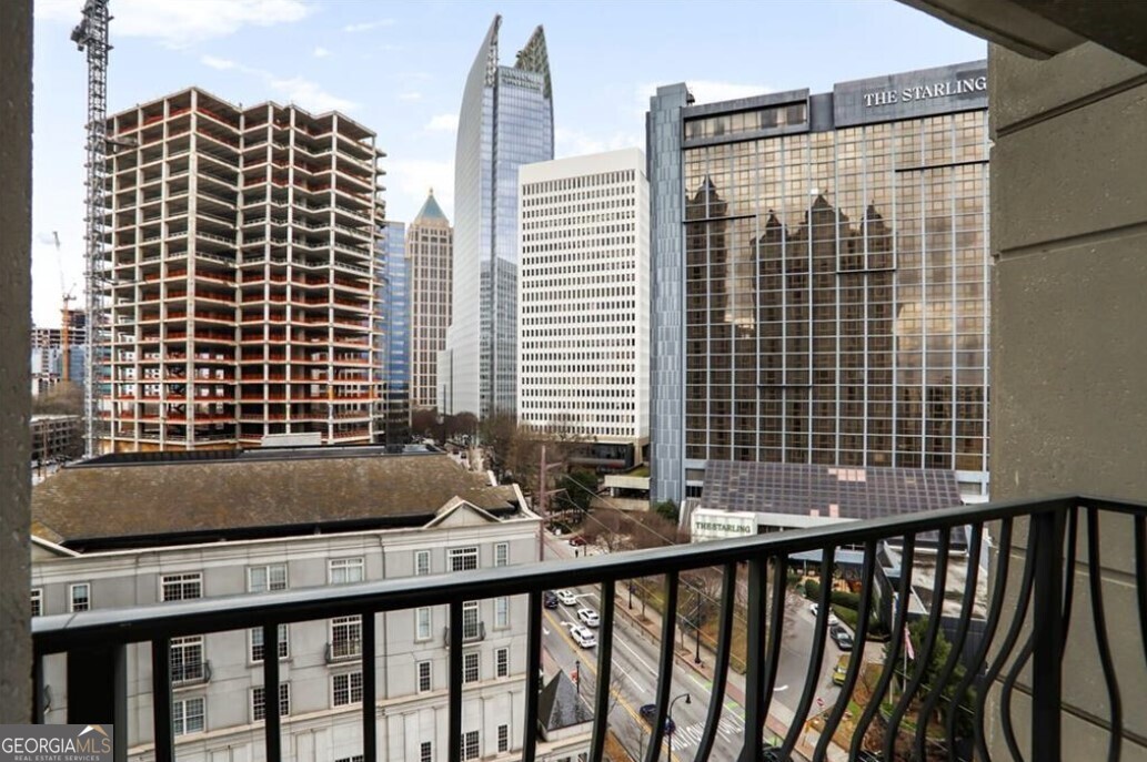 Atlanta, Georgia 30309, United States, 2 Bedrooms Bedrooms, ,2 BathroomsBathrooms,Residential,Pending,84362