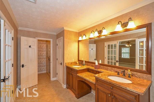 Royal Oaks - Residential