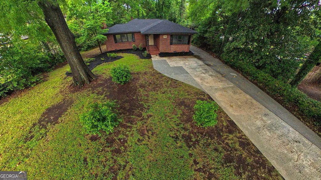 Photo of 200 Everett Square, Fort Valley, GA 31030 (MLS # 10755556)