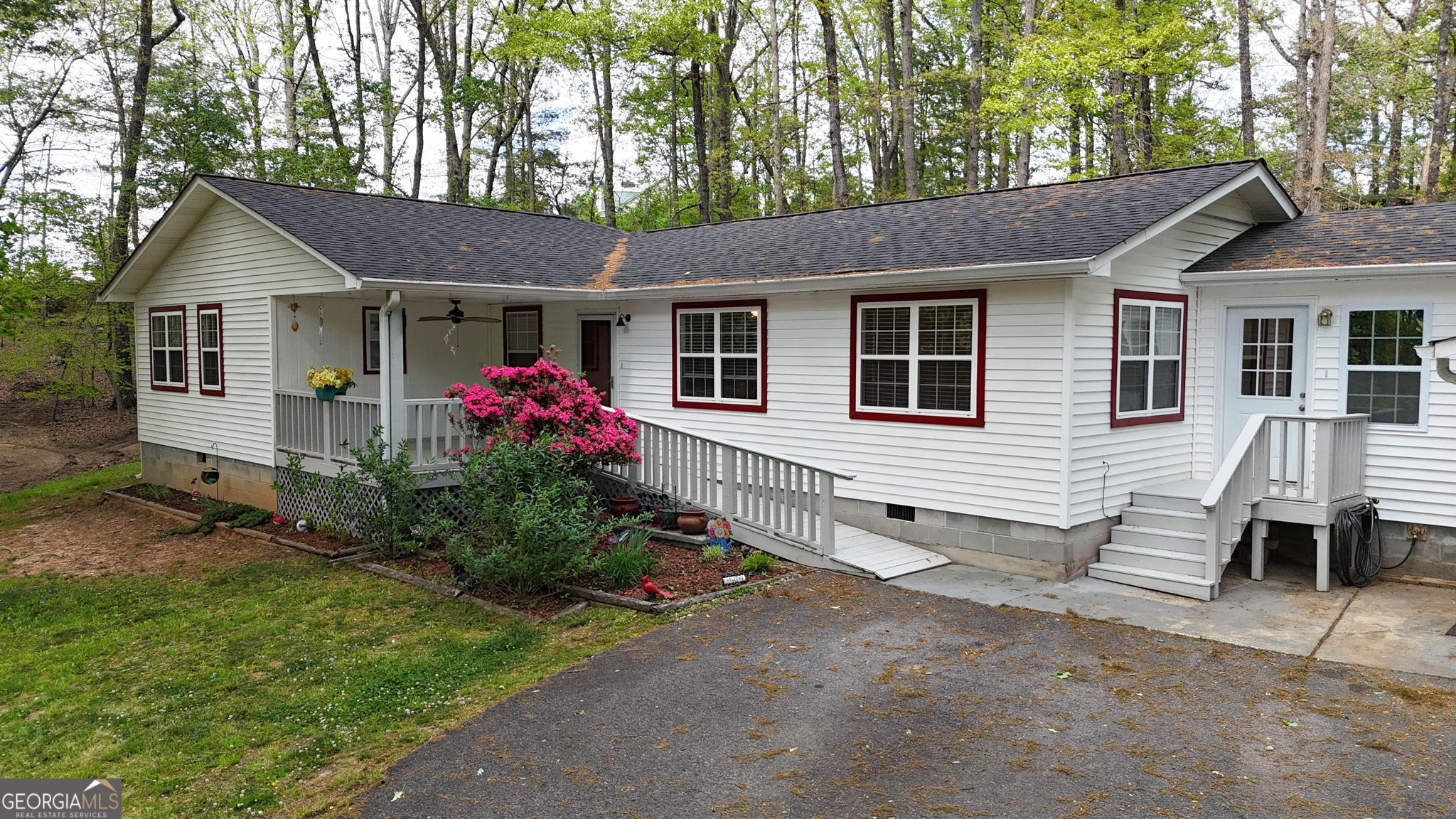 104 Country Corners RD