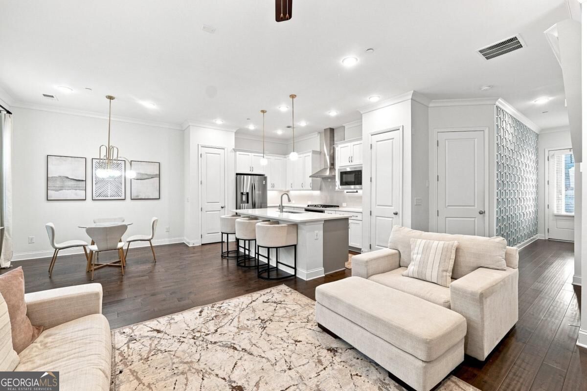 100 Bastille WAY