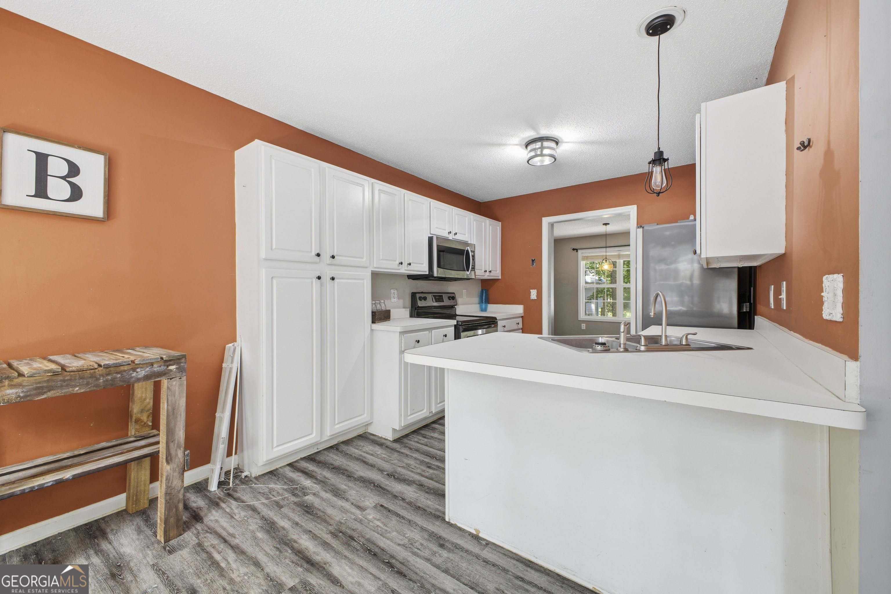 246 Glenridge Dr