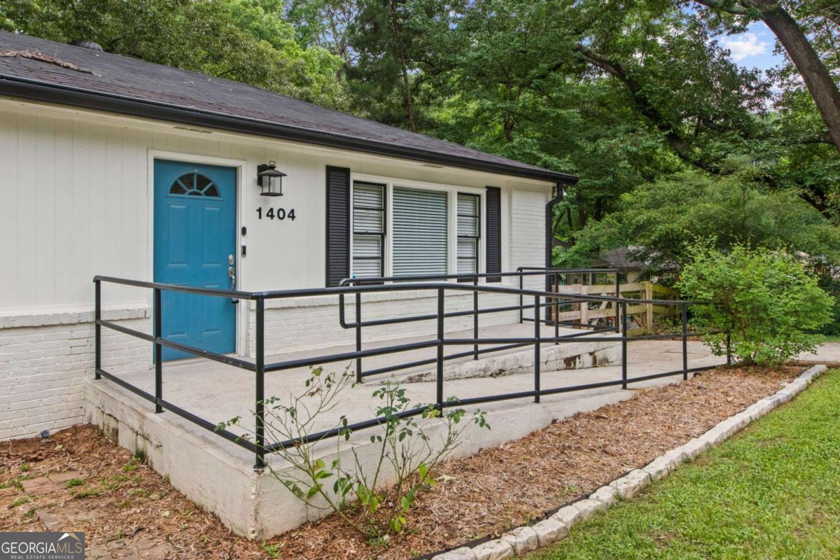 1404 Cobb Branch DR