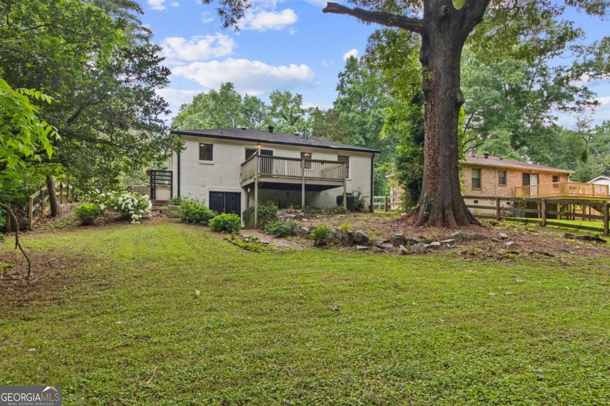 1404 Cobb Branch DR