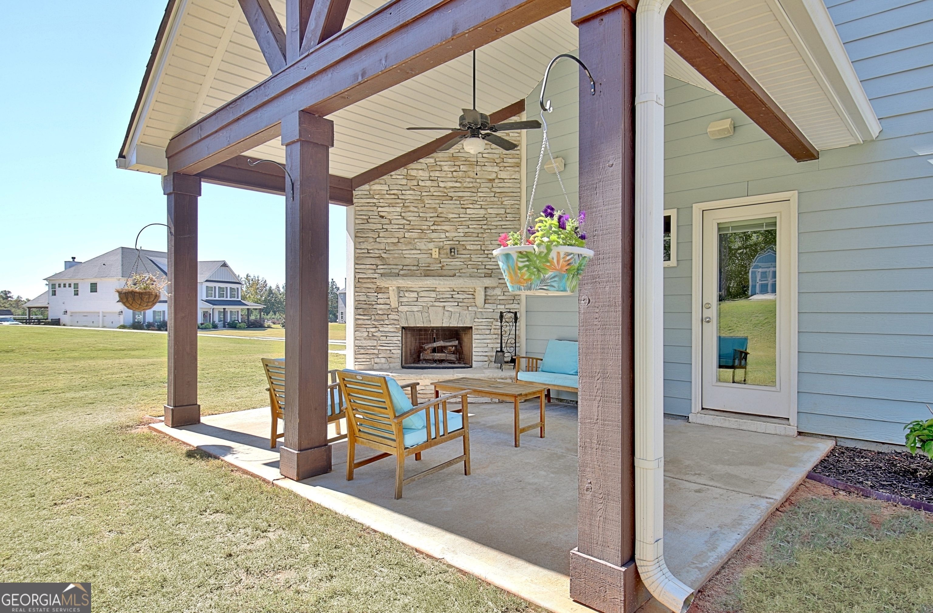 Senoia, Georgia 30276, United States, 5 Bedrooms Bedrooms, ,3 BathroomsBathrooms,Residential,Pending,26890