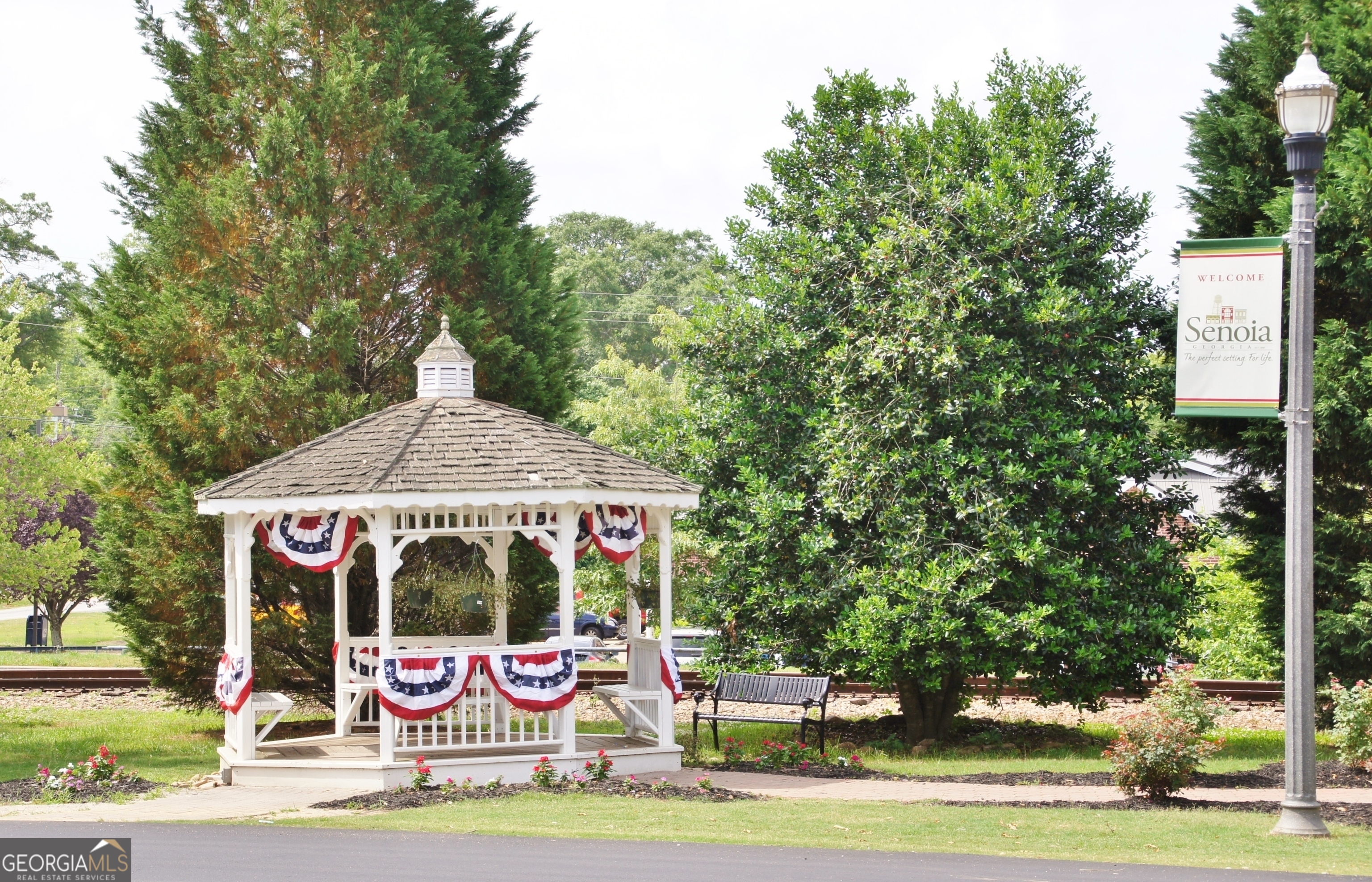 Senoia, Georgia 30276, United States, 5 Bedrooms Bedrooms, ,3 BathroomsBathrooms,Residential,Pending,26890
