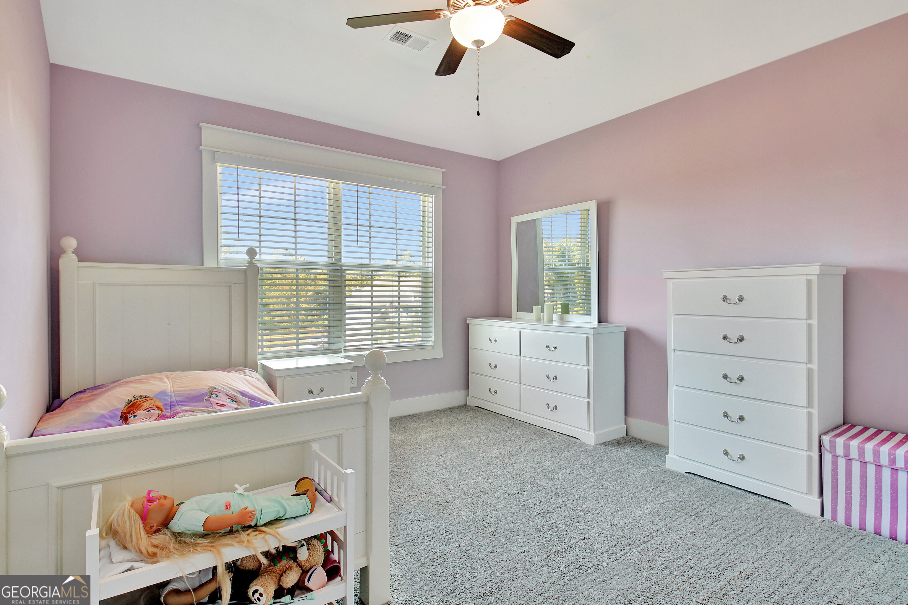 Senoia, Georgia 30276, United States, 5 Bedrooms Bedrooms, ,3 BathroomsBathrooms,Residential,Pending,26890