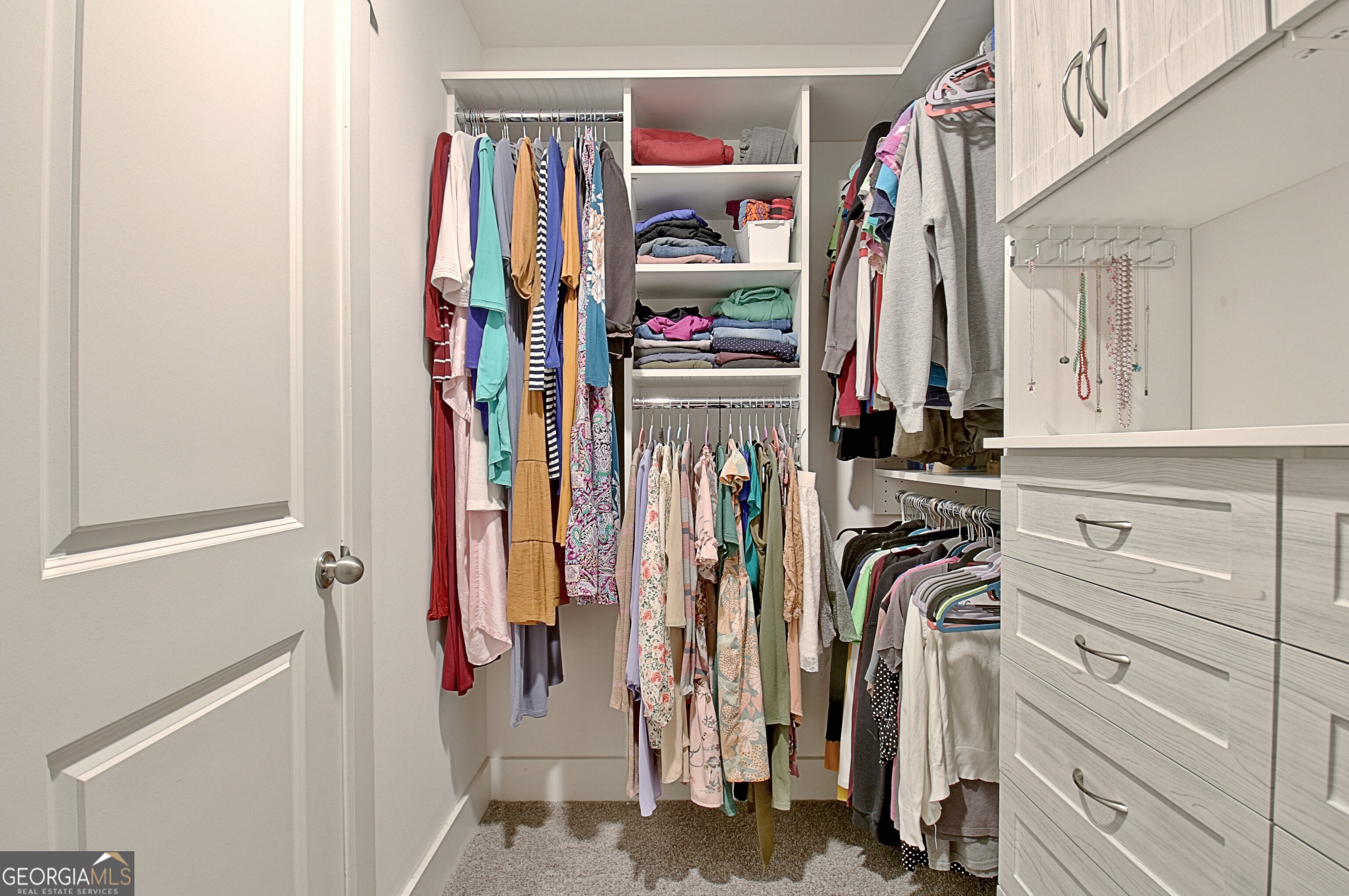 Senoia, Georgia 30276, United States, 5 Bedrooms Bedrooms, ,3 BathroomsBathrooms,Residential,Pending,26890