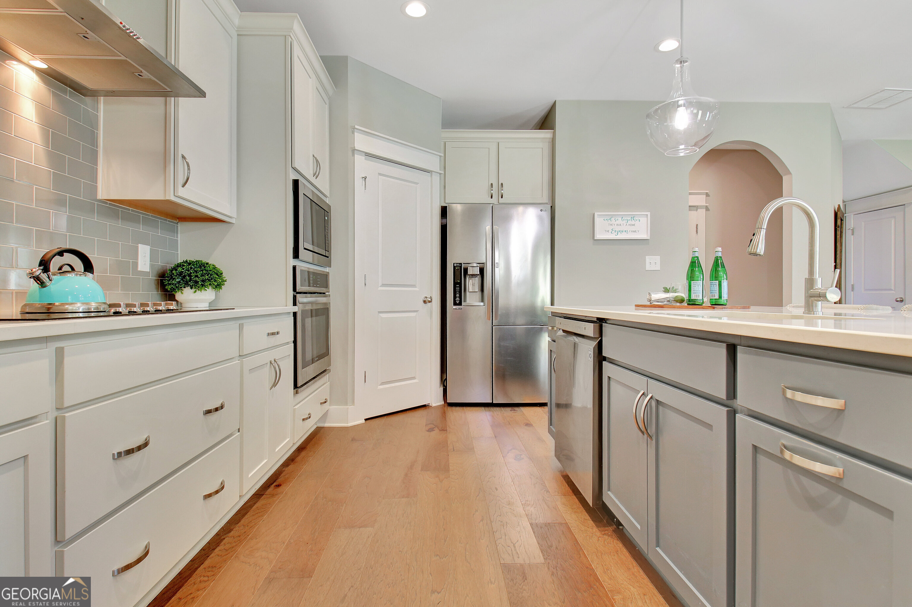 Senoia, Georgia 30276, United States, 5 Bedrooms Bedrooms, ,3 BathroomsBathrooms,Residential,Pending,26890