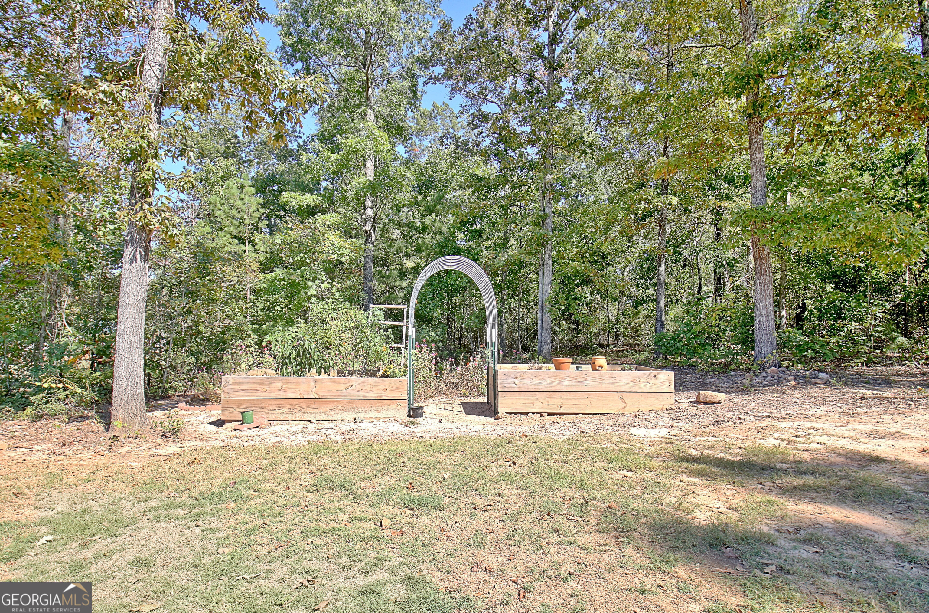 Senoia, Georgia 30276, United States, 5 Bedrooms Bedrooms, ,3 BathroomsBathrooms,Residential,Pending,26890