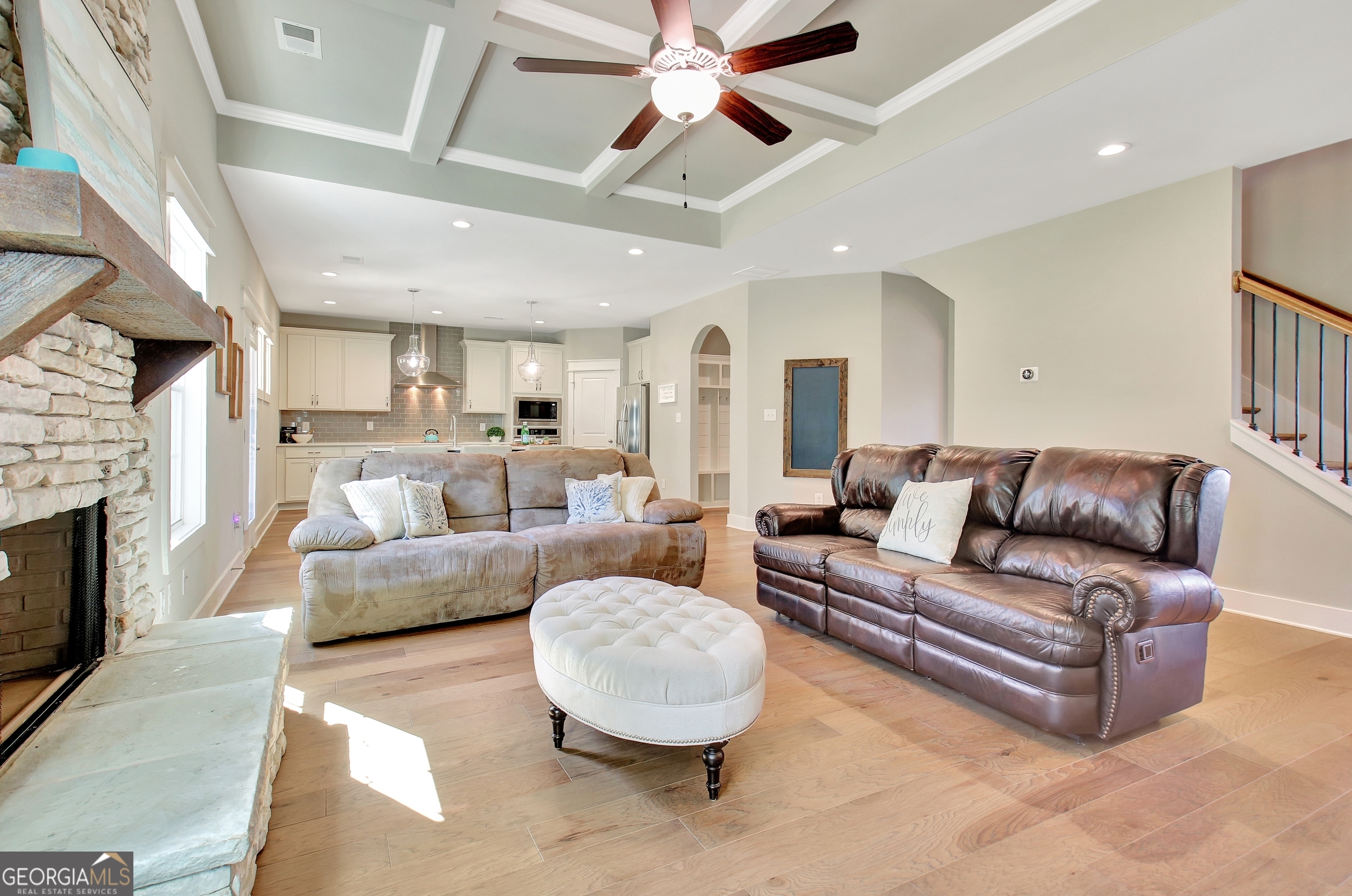 Senoia, Georgia 30276, United States, 5 Bedrooms Bedrooms, ,3 BathroomsBathrooms,Residential,Pending,26890