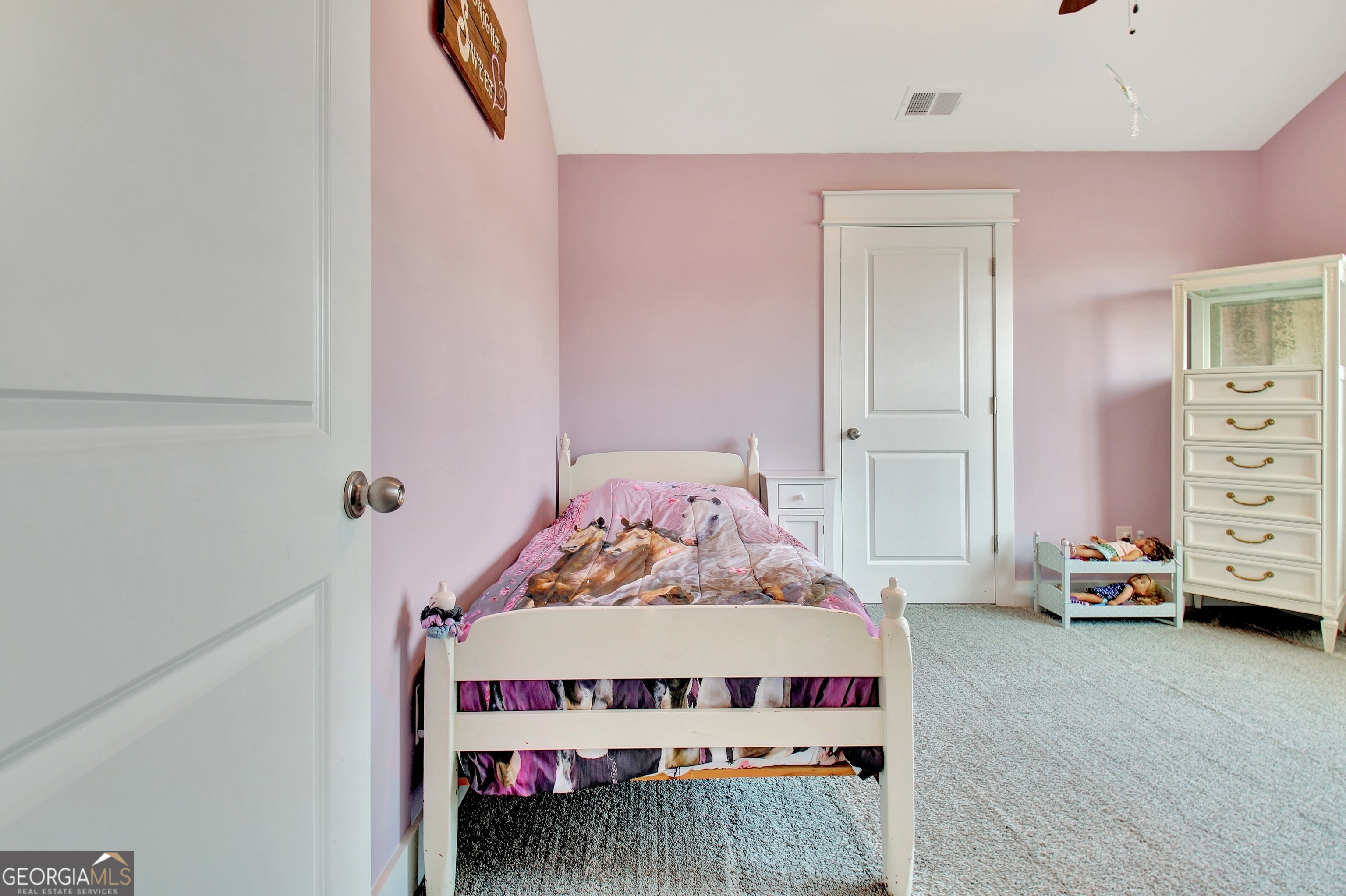 Senoia, Georgia 30276, United States, 5 Bedrooms Bedrooms, ,3 BathroomsBathrooms,Residential,Pending,26890