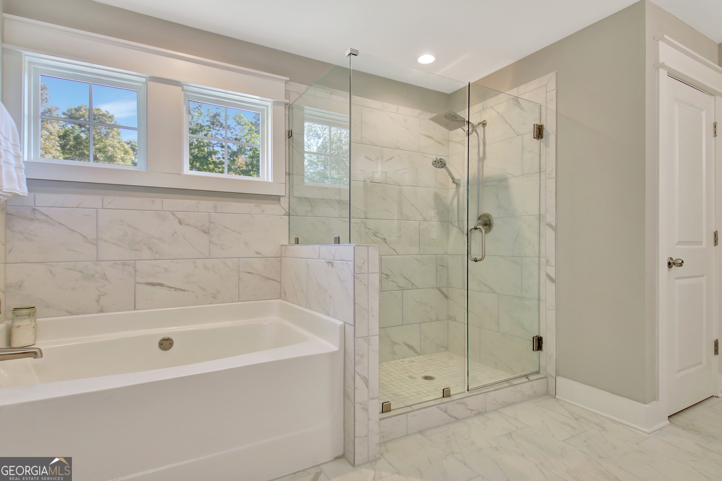 Senoia, Georgia 30276, United States, 5 Bedrooms Bedrooms, ,3 BathroomsBathrooms,Residential,Pending,26890