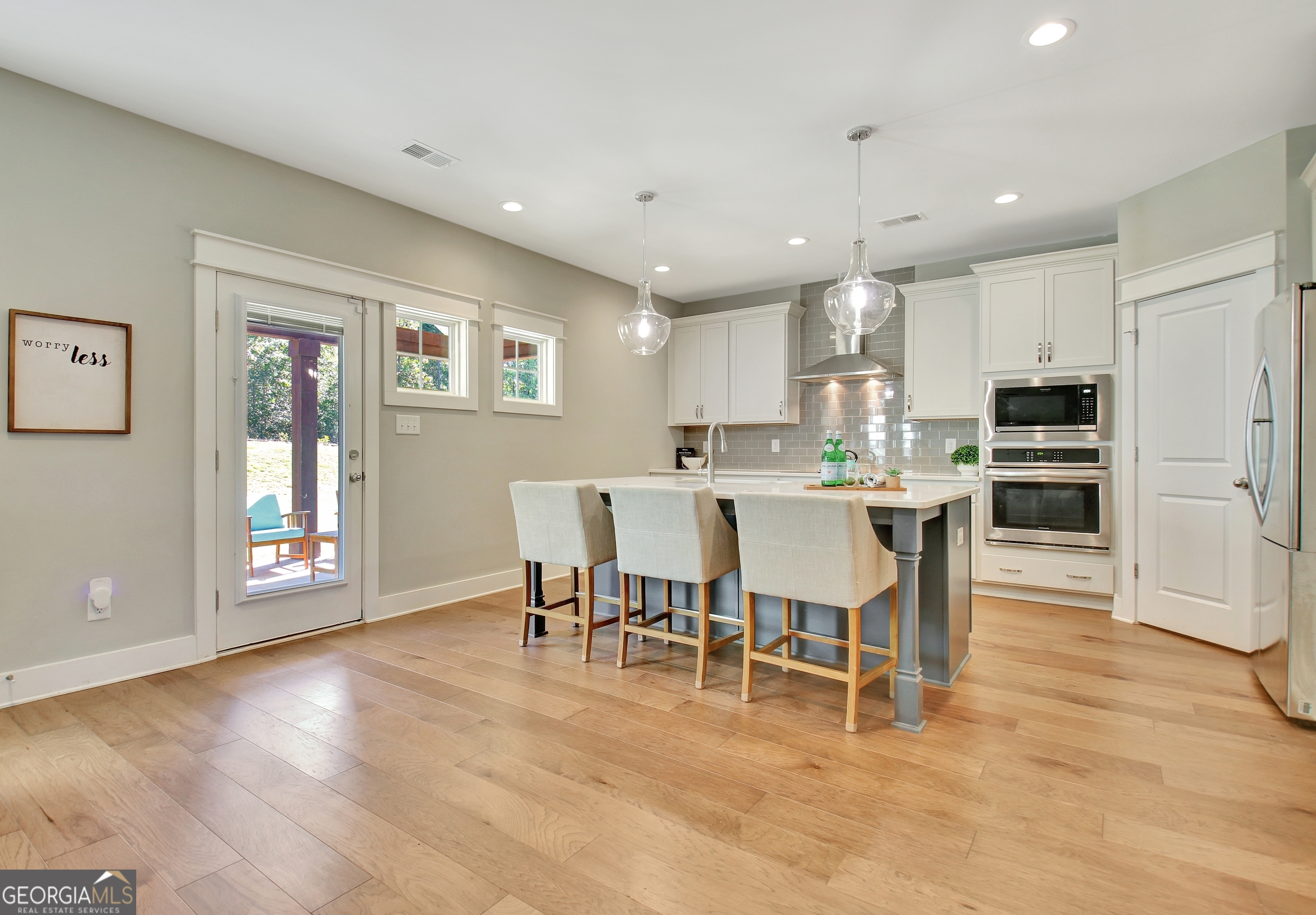 Senoia, Georgia 30276, United States, 5 Bedrooms Bedrooms, ,3 BathroomsBathrooms,Residential,Pending,26890