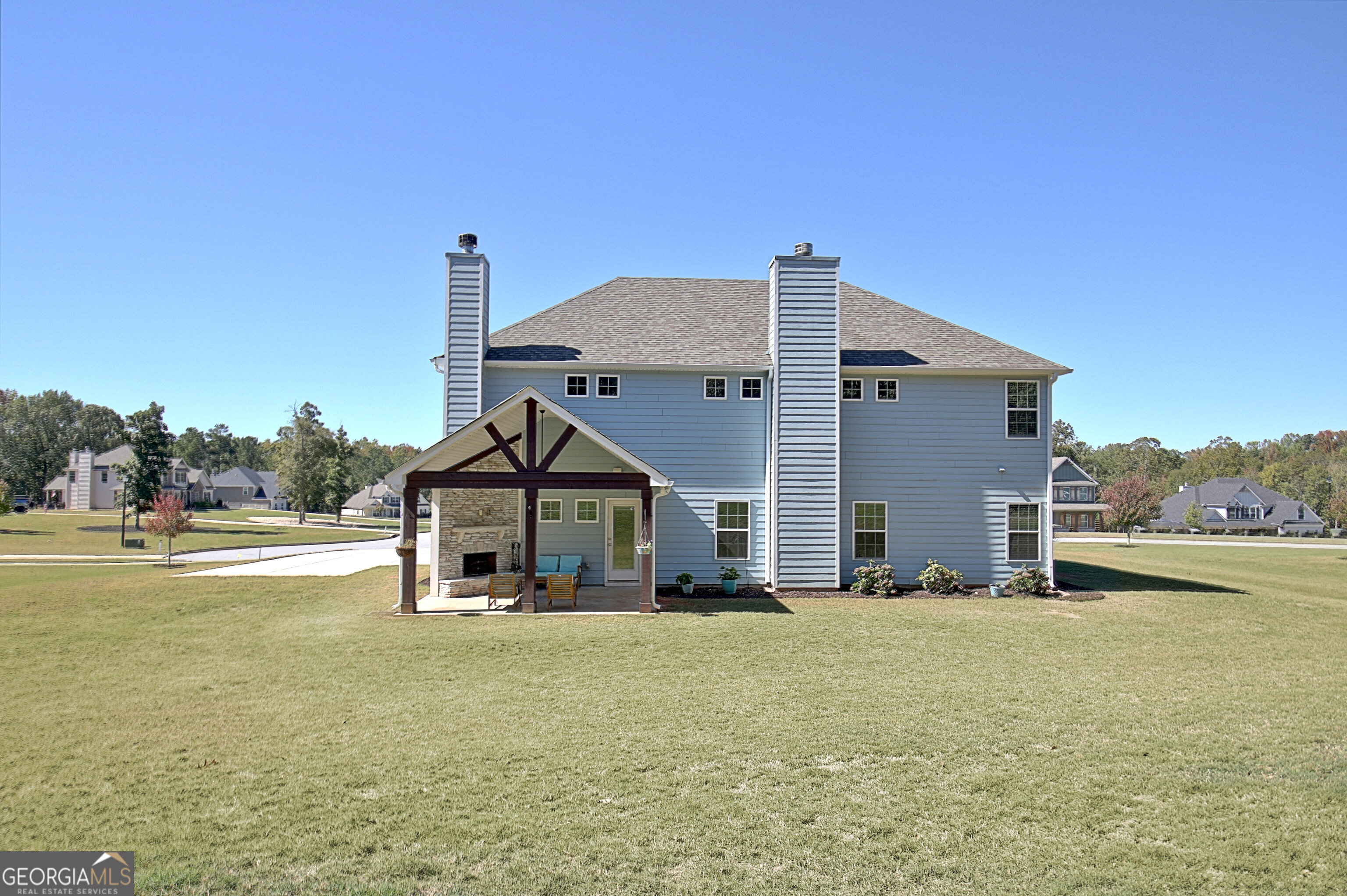 Senoia, Georgia 30276, United States, 5 Bedrooms Bedrooms, ,3 BathroomsBathrooms,Residential,Pending,26890