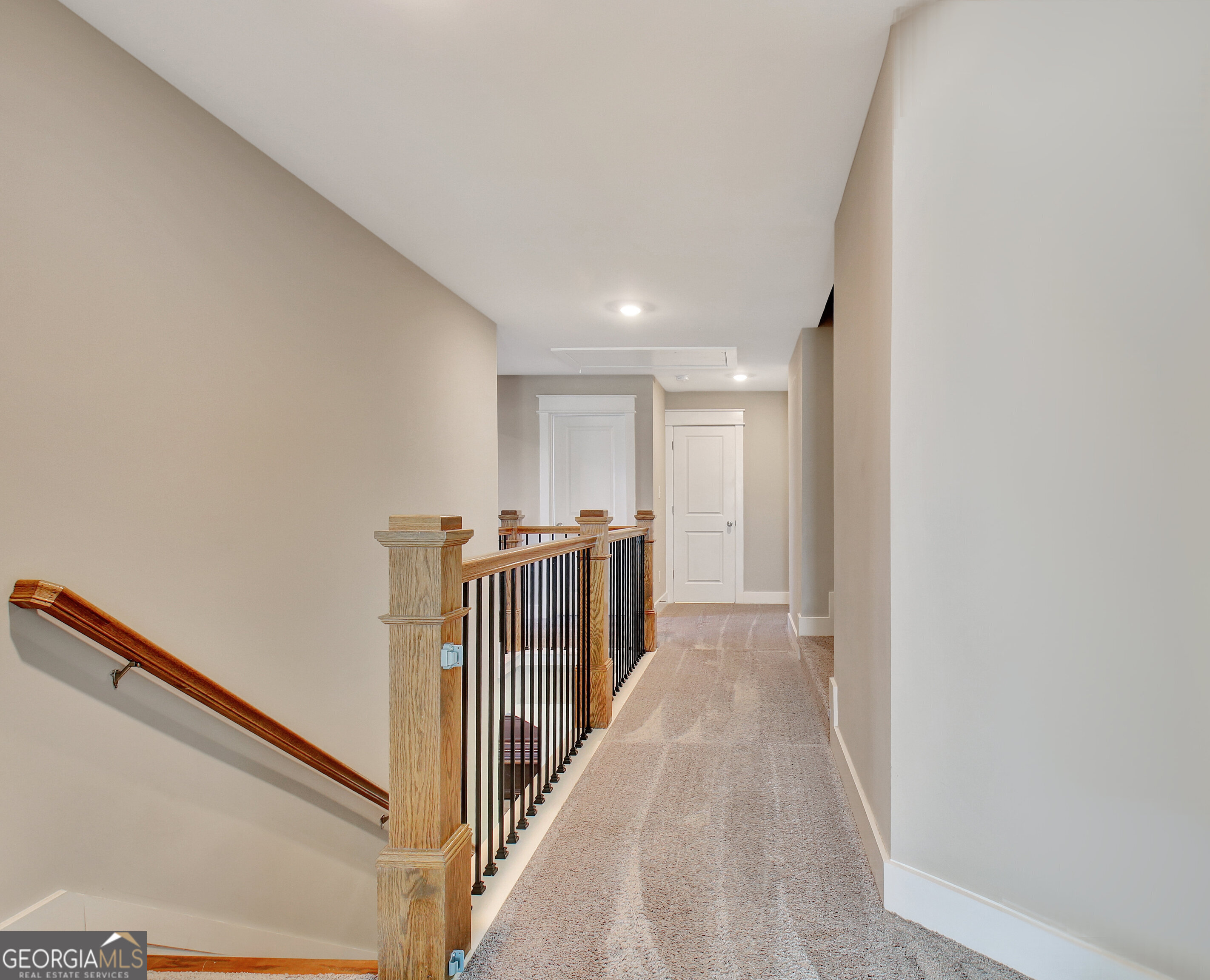 Senoia, Georgia 30276, United States, 5 Bedrooms Bedrooms, ,3 BathroomsBathrooms,Residential,Pending,26890