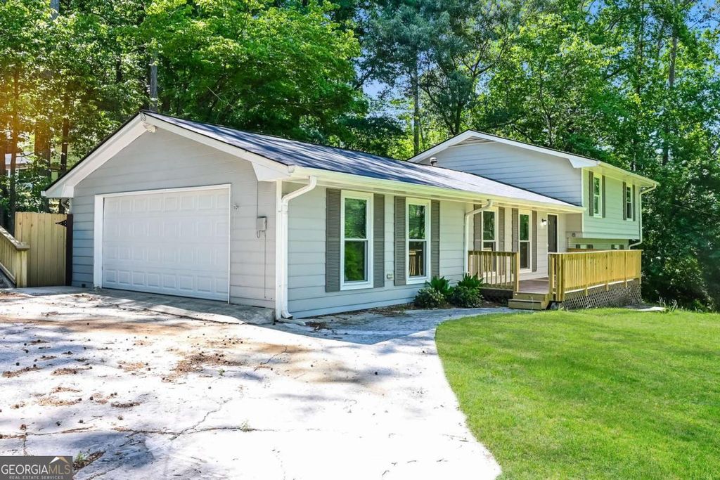 Photo of 2545 King George Court NE, Conyers, GA 30012 (MLS # 10767897)