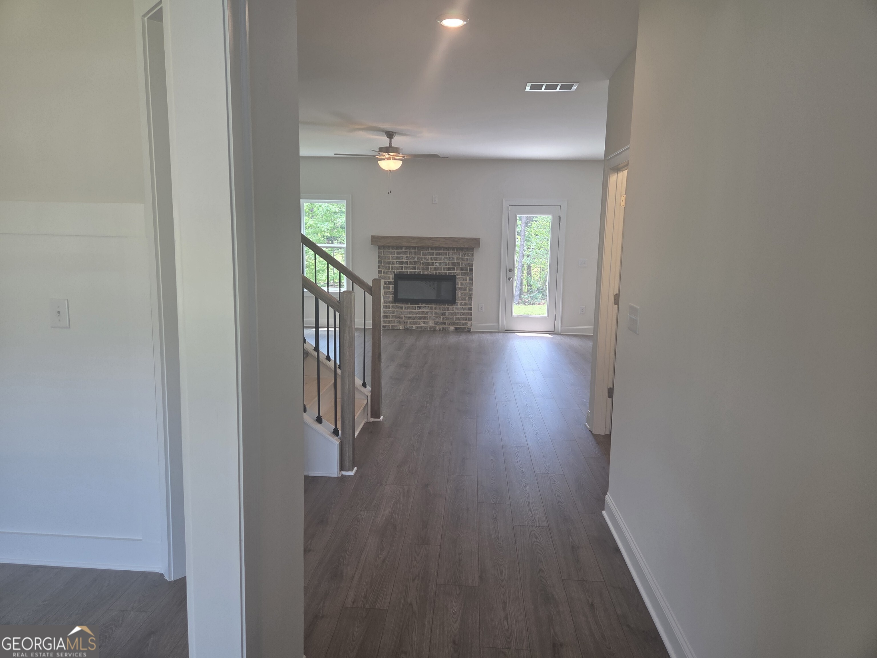 105 Southview DR