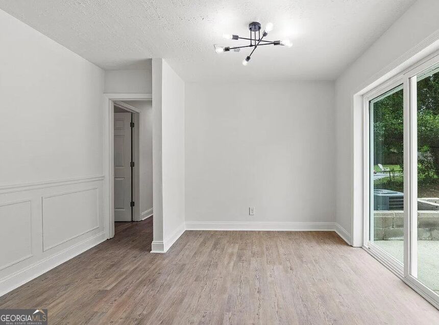 3320 Oakridge