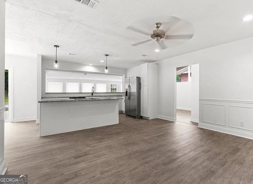 3320 Oakridge