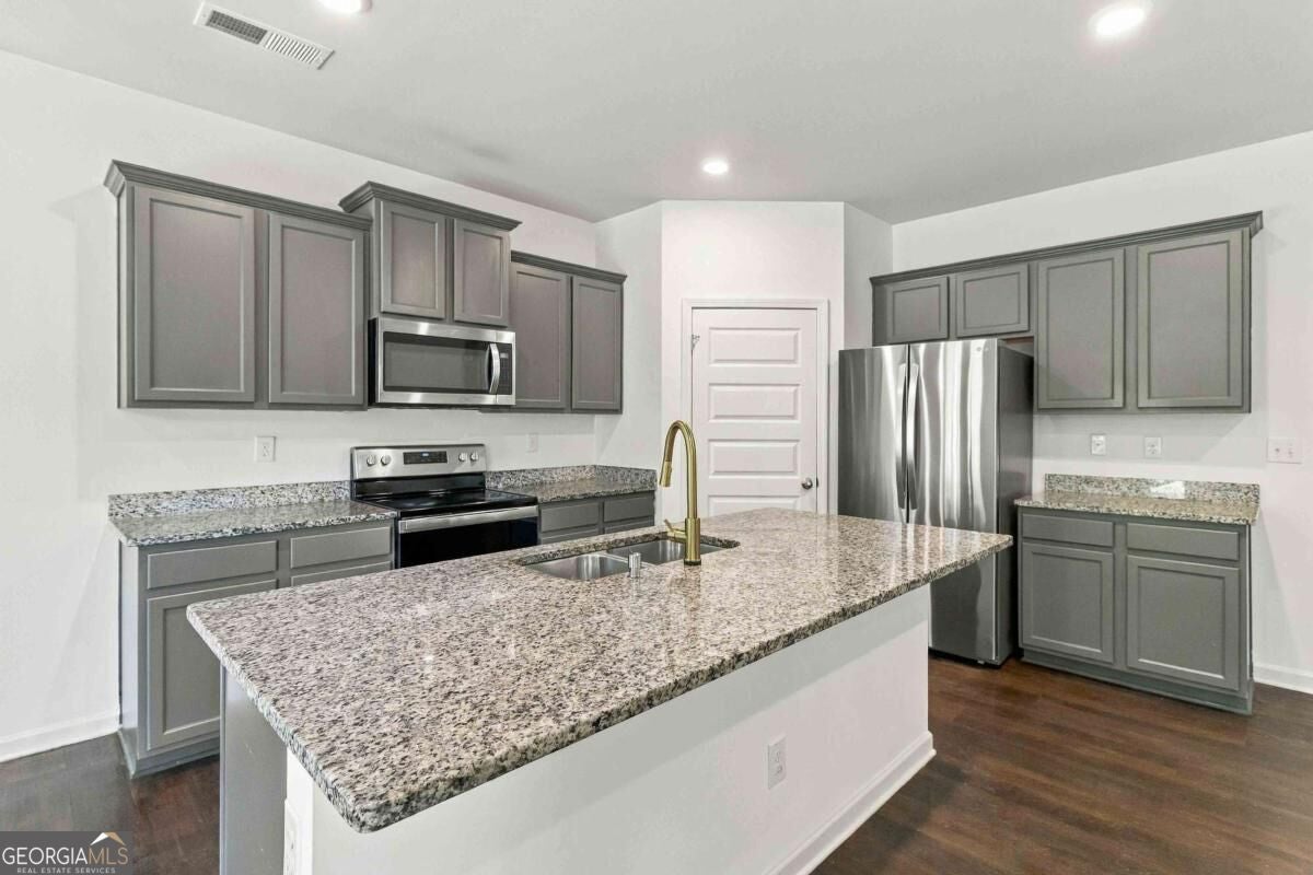25 Lena CT