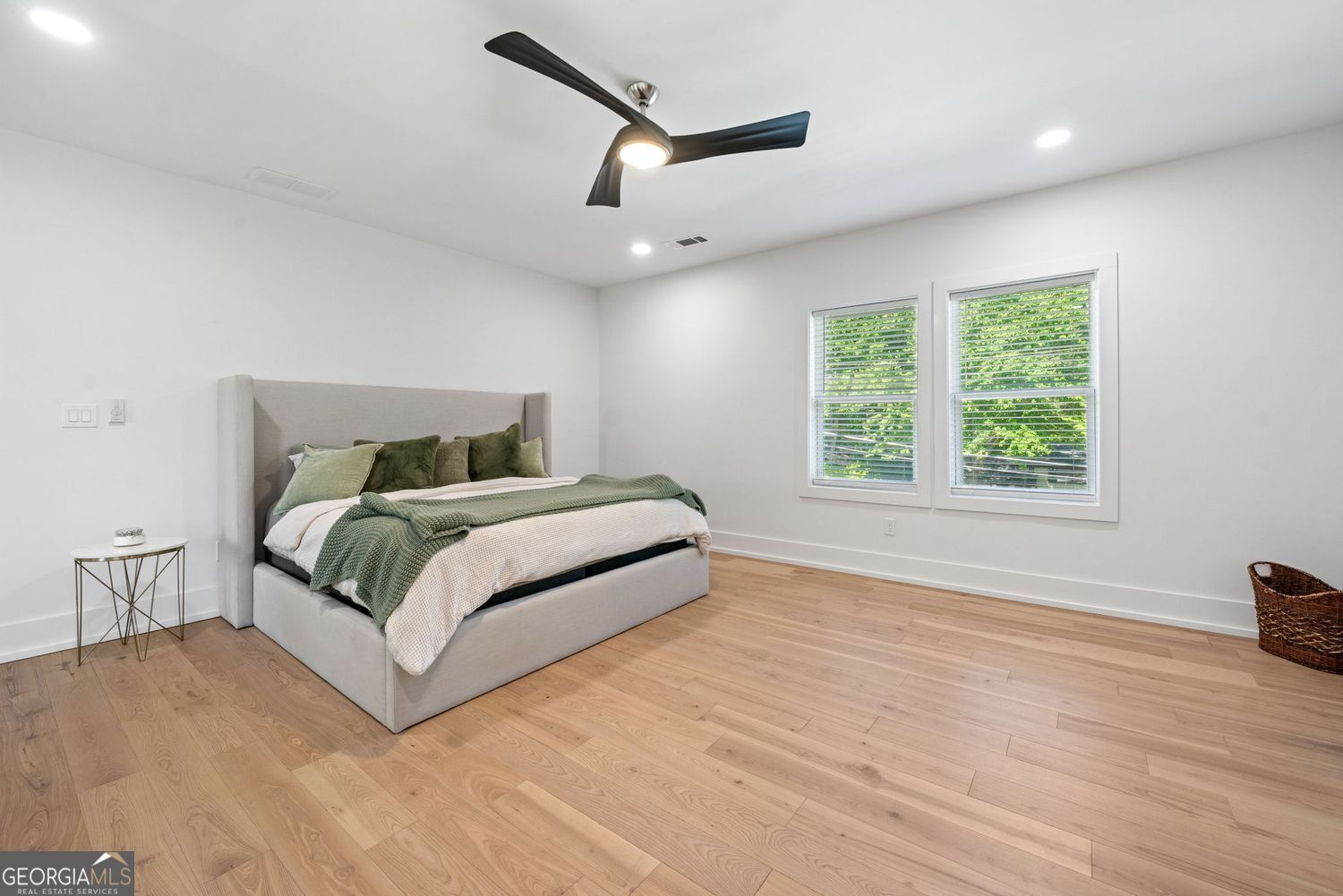 Atlanta, Georgia 30311, United States, 4 Bedrooms Bedrooms, ,4 BathroomsBathrooms,Residential,Active,133730