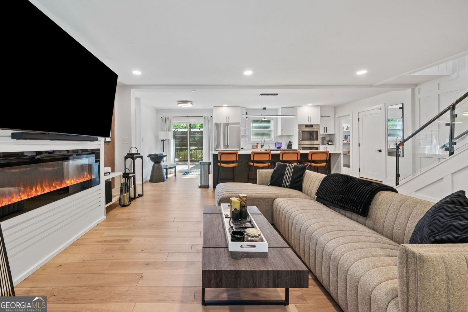 Atlanta, Georgia 30311, United States, 4 Bedrooms Bedrooms, ,4 BathroomsBathrooms,Residential,Active,133730